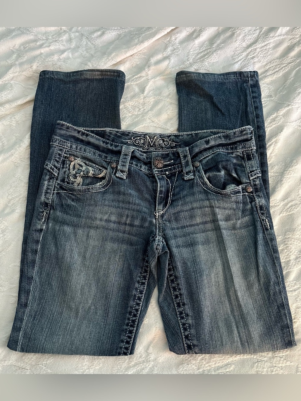 M Low Rise Bootcut Flare Dark Wash Embroidered Jeans Size 5/6